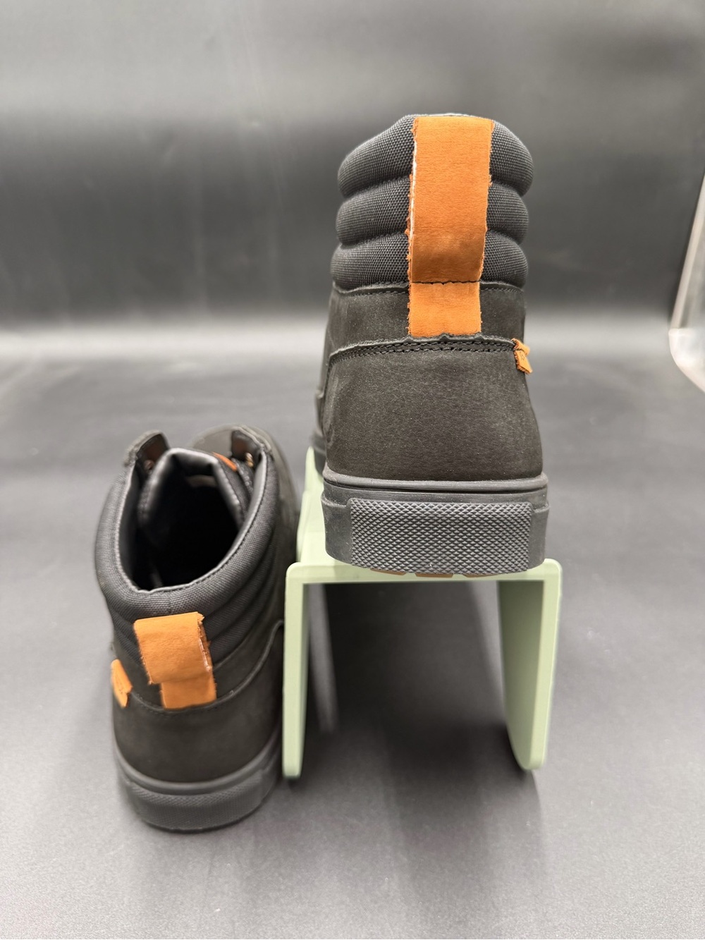 Sanuk Men’s Black High-Top Boots with Tan Pull Tabs - Picture 4 of 5